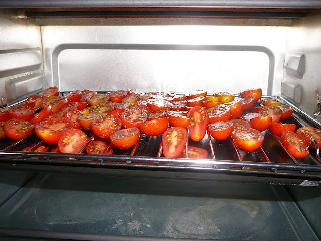 Tomates cherry deshidtados en escabeche Tomates cherry deshidtados en escabeche