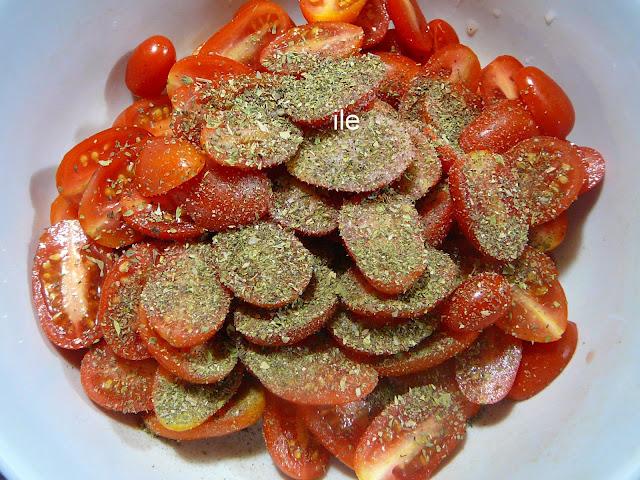 Tomates cherry deshidtados en escabeche Tomates cherry deshidtados en escabeche