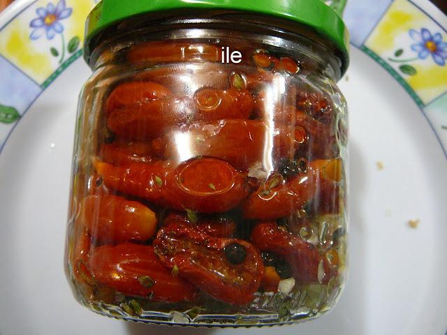 Tomates cherry deshidtados en escabeche Tomates cherry deshidtados en escabeche