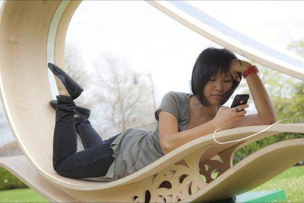 Soft Rocker: Modernismo Ecológico mecedora solar 5 Soft Rocker: Modernismo Ecológico