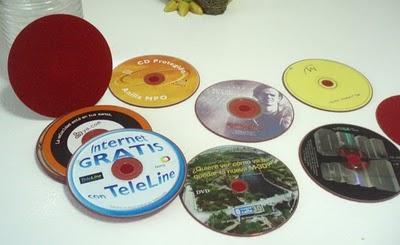Los posavasos de cds de Manuela Los posavasos de cds de Manuela