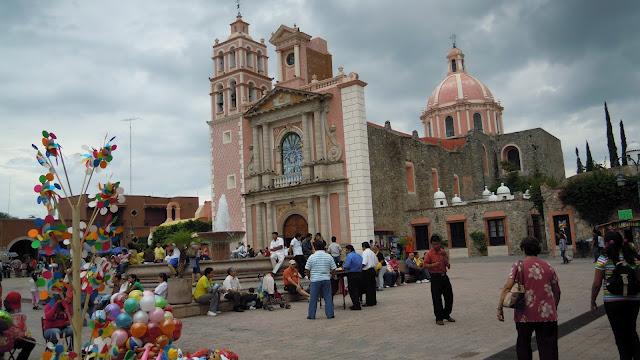 Finde en La Peña de Bernal y Tequizquiapan Qro. Finde en La Peña de Bernal y Tequizquiapan Qro.