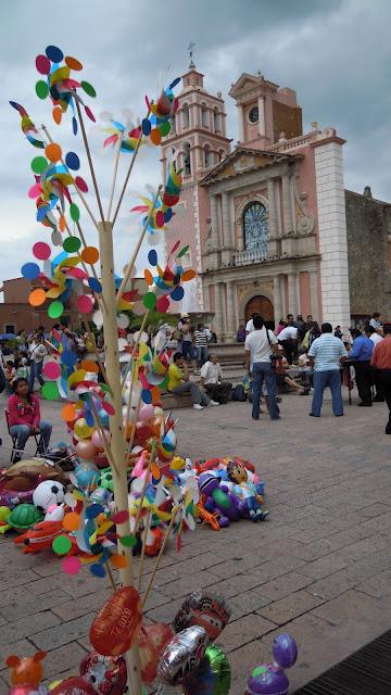 Finde en La Peña de Bernal y Tequizquiapan Qro. Finde en La Peña de Bernal y Tequizquiapan Qro.