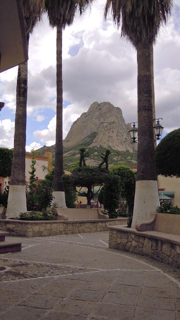 Finde en La Peña de Bernal y Tequizquiapan Qro. Finde en La Peña de Bernal y Tequizquiapan Qro.