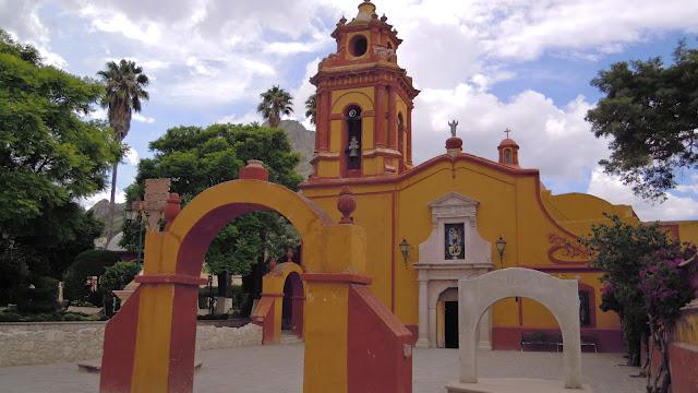 Finde en La Peña de Bernal y Tequizquiapan Qro. Finde en La Peña de Bernal y Tequizquiapan Qro.
