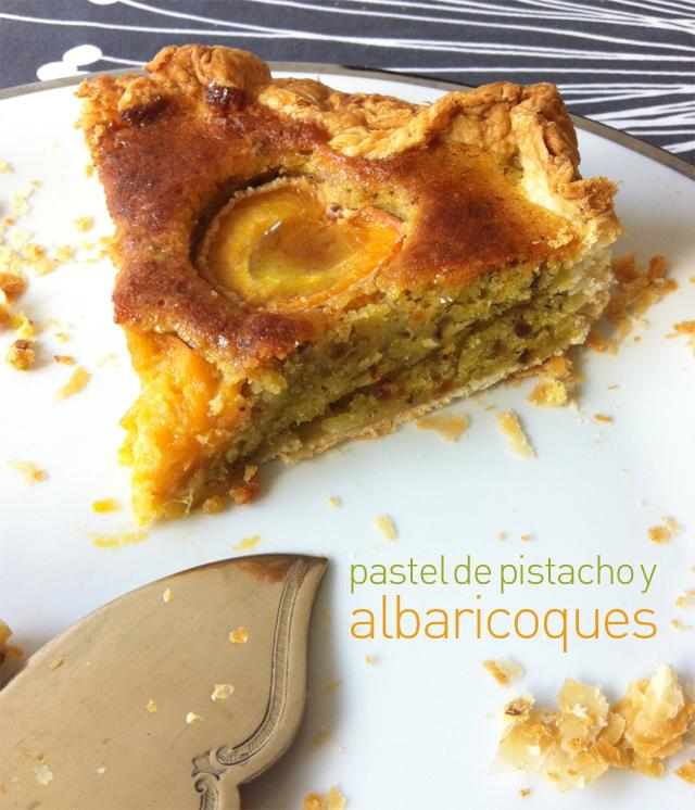 Pastel de pistacho y albaricoques, vacaciones Santillana