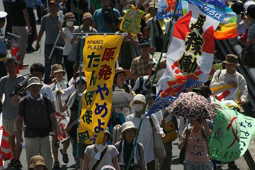170.000 manifestantes en contra de las nucleares ?????????????????????
