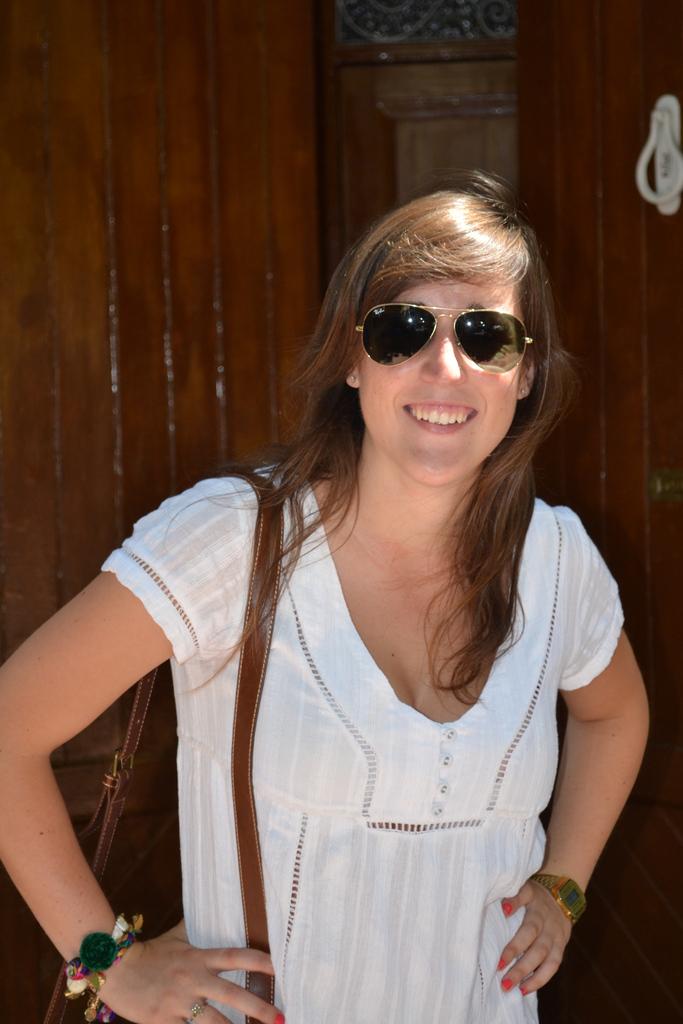 Vilanova post 3: white dress Vilanova post 3: white dress