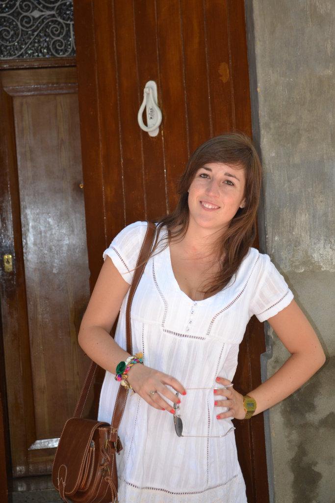 Vilanova post 3: white dress Vilanova post 3: white dress
