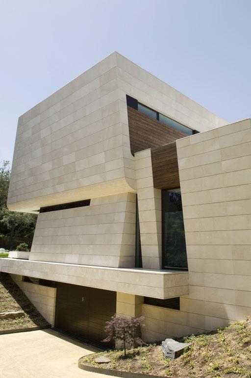 A-cero Projects Os presentamos una nueva vivienda que acabamos de finalizar a las afueras de Madrid (imágenes diurnas)
