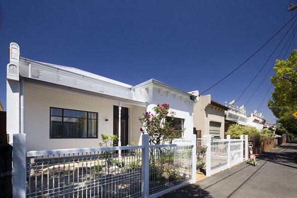 Cloud House (15) Cloud House 15 Cloud Shaped Extrusion as Contemporary Annex to Edwardian Home in Australia