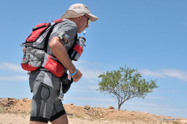 Isostar Desert Marathon 2012 - 114 km - Desierto de los Monegros - El peor momento, el peor lugar... - La crónica de un FINISHER... Isostar Desert Marathon 2012 - 114 km - Desierto de los Monegros - El peor momento, el peor lugar... - La crónica de un FINISHER...