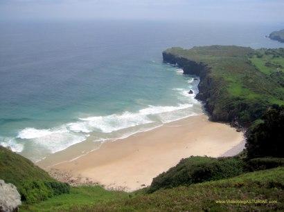 Playa de Andrin en Llanes: Vistas bajamar