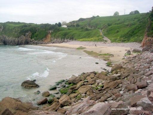 Playa de Andrin en Llanes: Zona derrumbes