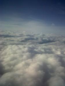 Las nubes no filtran los rayos UVE Cuidados de la piel durante el verano