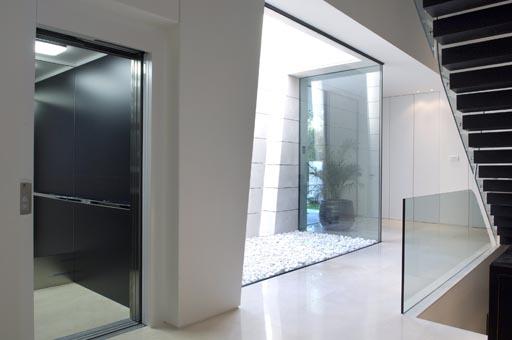 A-cero Projects Os presentamos un nuevo interiorismo A-cero para una exclusiva vivienda situada a las afueras de Madrid