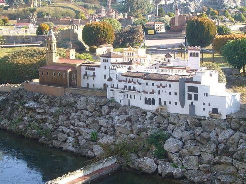 reproducción a pequeña escala de cataluña en sitges.