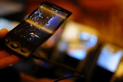 Samsung fabricará pantallas flexibles para celulares