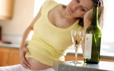 Peligros de consumir alcohol en el embarazo