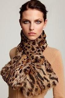 Diferentes formas de usar un foulard y una pashmina Diferentes formas de usar un foulard y una pashmina
