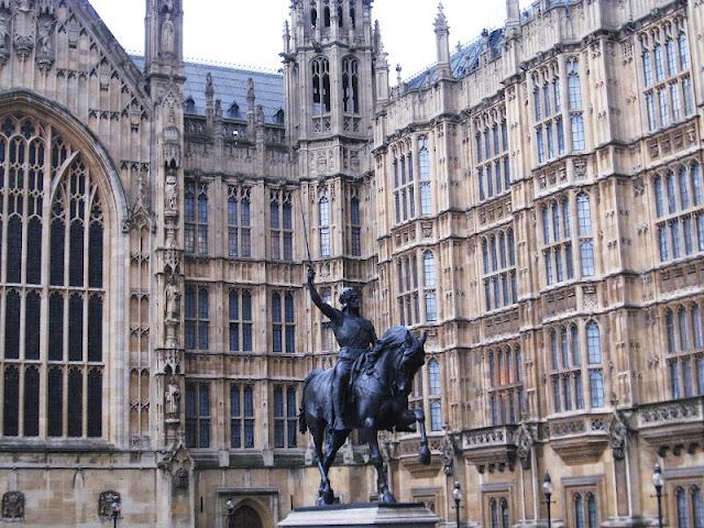 Callejeando en Londres. Por la ruta del poder (2da parte) Callejeando en Londres. Por la ruta del poder (2da parte)