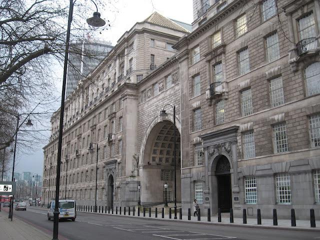 Callejeando en Londres. Por la ruta del poder (2da parte) Callejeando en Londres. Por la ruta del poder (2da parte)