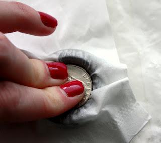 Cómo reparar una sombra de ojos rota Cómo reparar una sombra de ojos rota