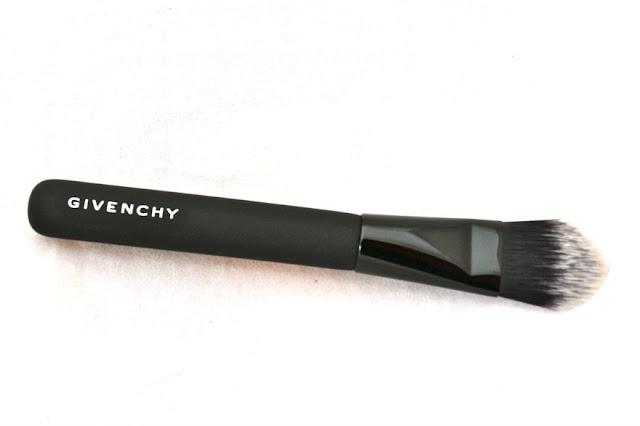 Brochas Maquillaje Givenchy Givenchy_Le_Pinceau_01