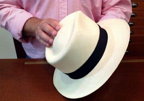 Doblar un Sombrero Panamá