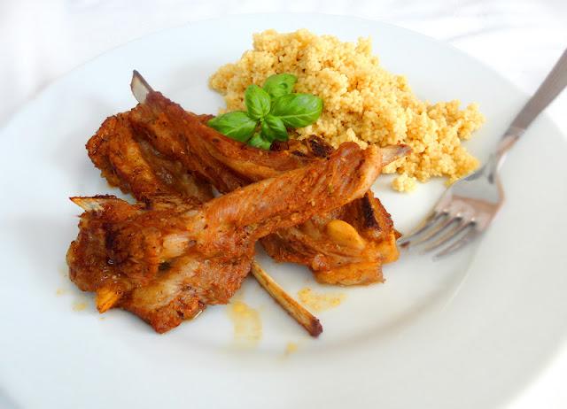 Chuletas de Cordero Marinadas con Cous-Cous Chuletas de Cordero Marinadas con Cous-Cous