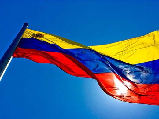Historia venezolana en tres colores y ocho estrellas