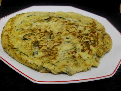 Lazos con salmón ahumado, ricotta y parmesano // Tortilla de calabacin y atún