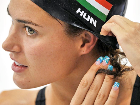 Mireia Belmonte  se apuntó a la manicura artistíca, que causa furor entre las olímpicas