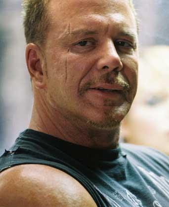 Mickey Rourke regresará en dos filmes de acción