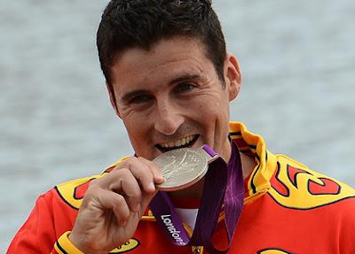 David Cal rompe la barrera olímpica con un sprint singular David Cal rompe la barrera olímpica con un sprint singular