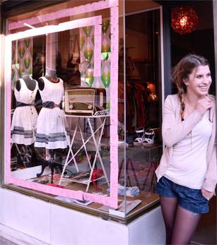divisa Madrid en agosto, la vida en rosa