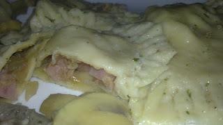 Raviolis caseros de atun, cebolla y jamon york Raviolis caseros de atun, cebolla y jamon york