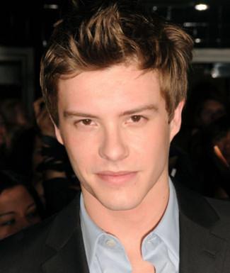 Xavier Samuel en Plush