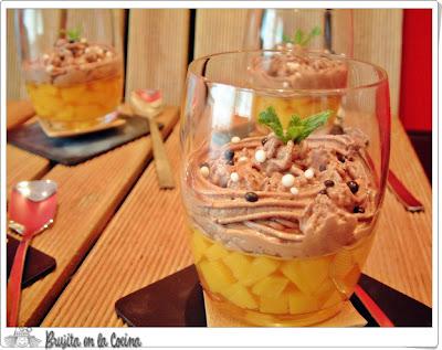 Mousse de chocolate con gelatina de melocotón Mousse de chocolate con gelatina de melocotón