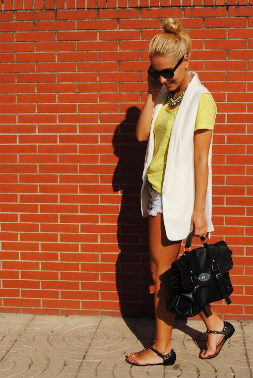 Neon+tacks. Neon+tacks.