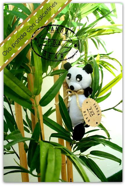 Manualidades reciclando: oso panda con calcetines blanco y negro Manualidades reciclando: oso panda con calcetines blanco y negro