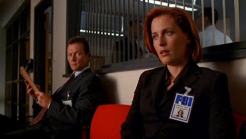 John_Doggett_and_Dana_Scully_meet