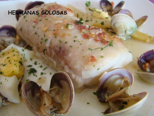MERLUZA EN SALSA CON ESPÁRRAGOS, HUEVO Y ALMEJAS MERLUZA EN SALSA CON ESPÁRRAGOS, HUEVO Y ALMEJAS