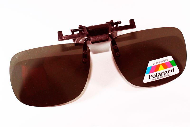 Gafas de sol en un “Clip On” con los filtro polarizados marrón