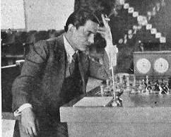 Esteban Canal jugando en el Torneo Internacional de Ajedrez de Reus 1936 Esteban Canal jugando ajedrez