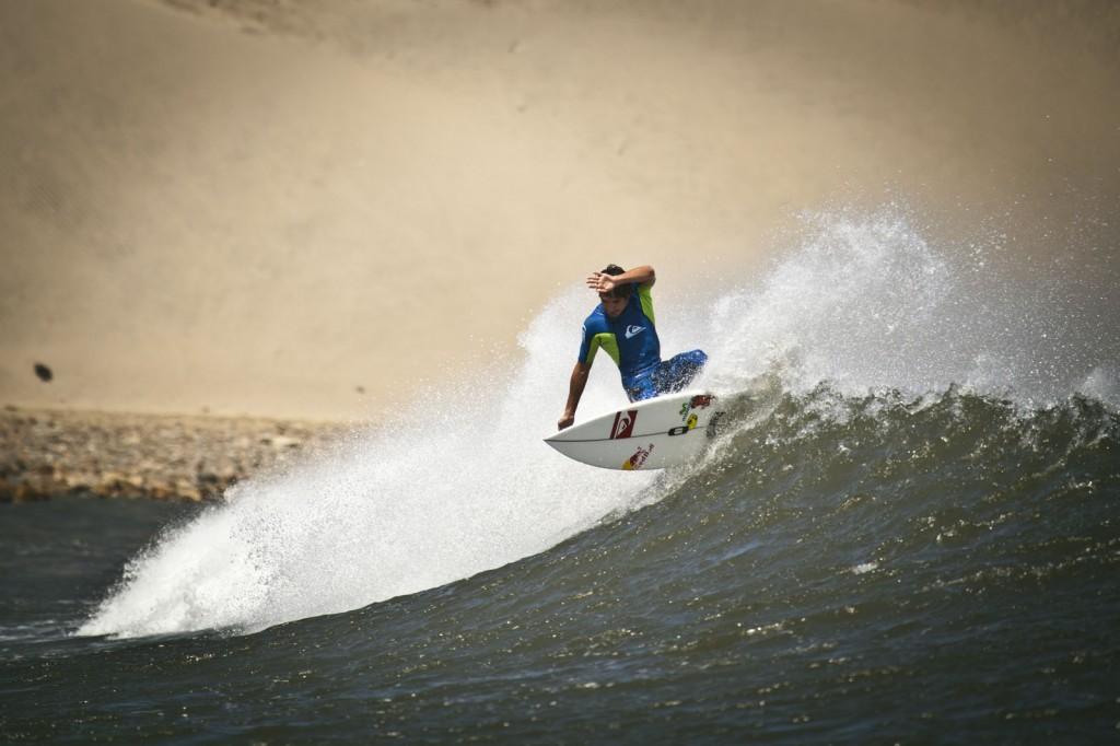 Cristobal de Col - Action Cristóbal De Col estableció un récord Guinness en Chicama: Mayor cantidad de maniobras en una ola