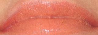 Labios: barras y brillos de Moment Make Up Labios: barras y brillos de Moment Make Up