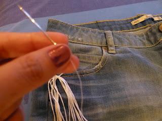 DIY: Short denim + tachas y flecos DIY: Short denim + tachas y flecos