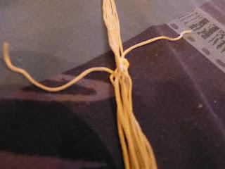 DIY: Short denim + tachas y flecos DIY: Short denim + tachas y flecos
