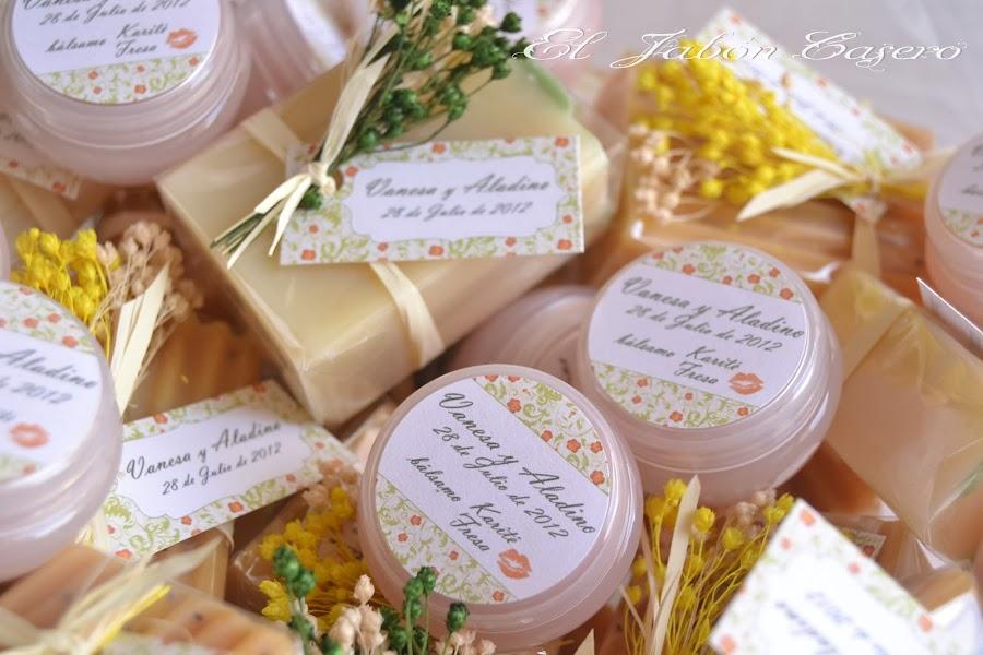 Jabones y bálsamos, detalles artesanales para bodas Jabones y bálsamos, detalles artesanales para bodas